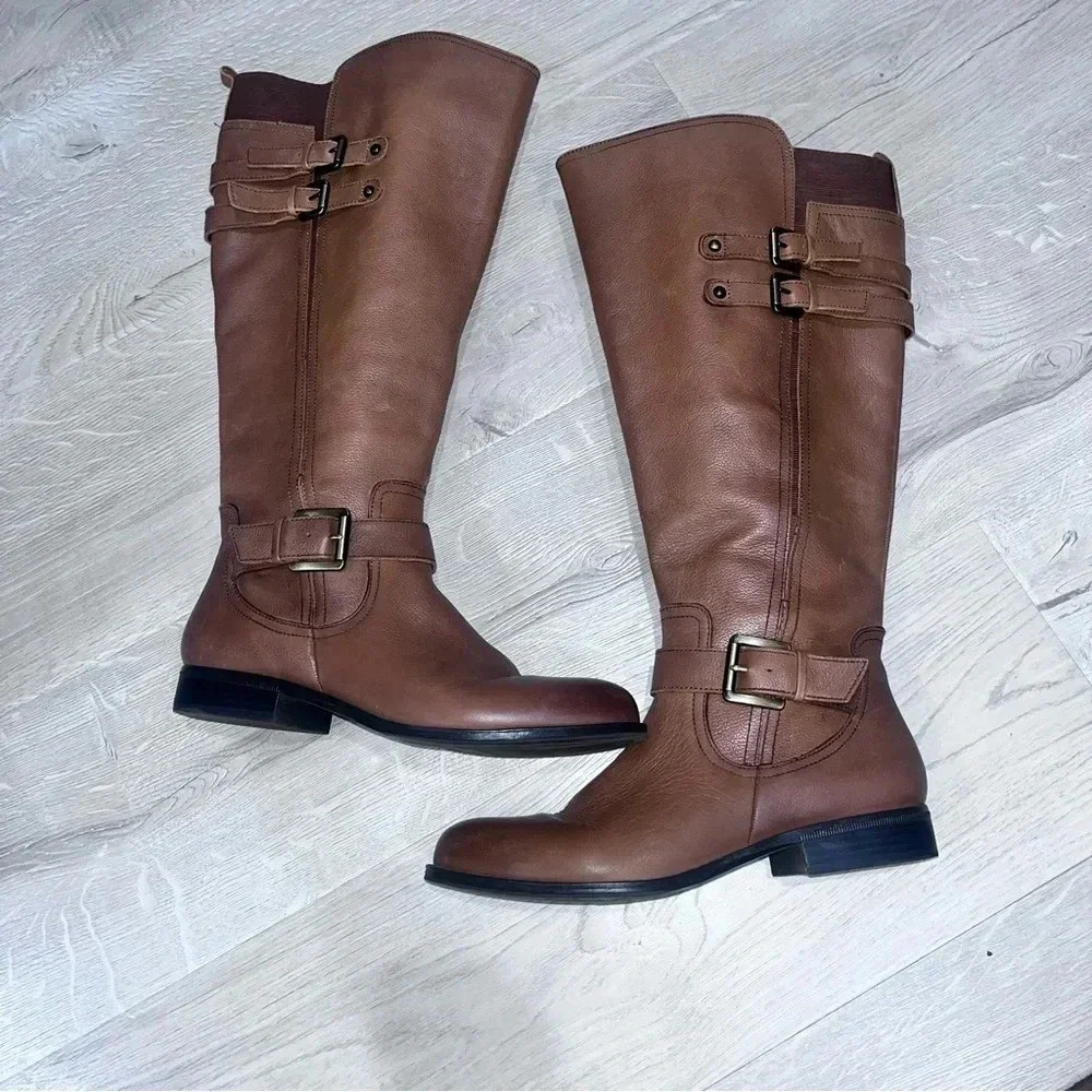 Naturlizer wide calf knee high boot for women sz 8.5 lighter brown color